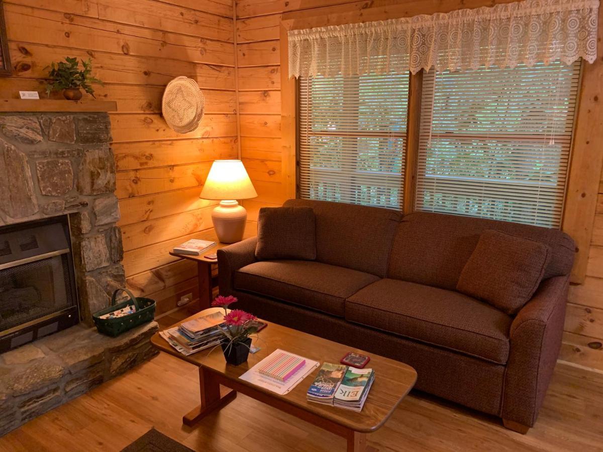 Misty Creek Log Cabins Мегги-Вэлли Экстерьер фото